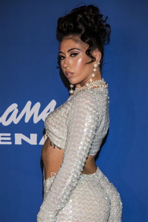 Kali Uchis Sexy Singer Kali Uchis Shows Her Body During A Great