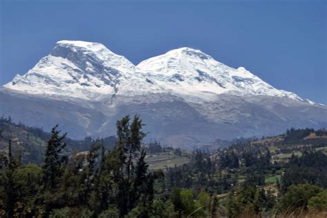 Perú Parque Nacional De Huascarán Es Uno De Los Patrimonios Naturales