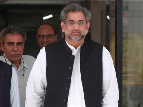 رئيس وزراء باكستان يزور السعودية لتعزيز العلاقات. رئيس وزراء باكستان يحذر من كارثة محتملة في بلاده بسبب كورونا