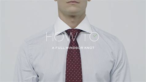 In canada though, all branches of service use the windsor tie method. How To Tie A Full Windsor Knot | MR PORTER - YouTube