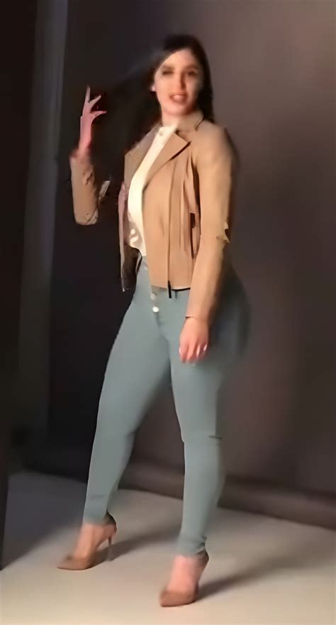 Emma Coronel Outfit Ropa Casual Elegante Ropa Casual Moda De Ropa