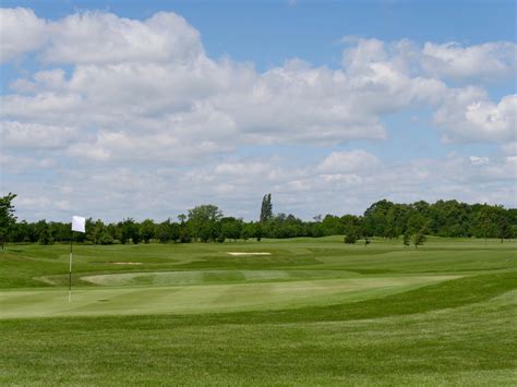 Cranham Golf Course A Course For All Seasons