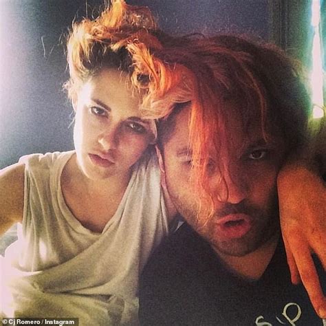 Kristen Stewarts Vibrant New Hair Color Unveiled Daily Mail Online