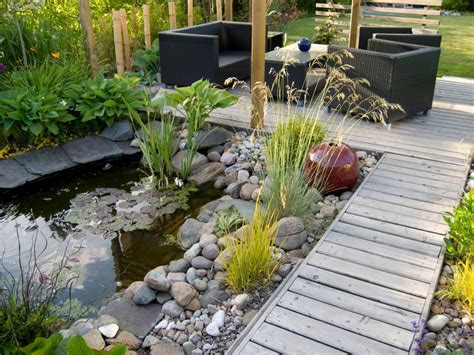 Solutions To The 30 Biggest Landscaping Mistakes Hgtv Small