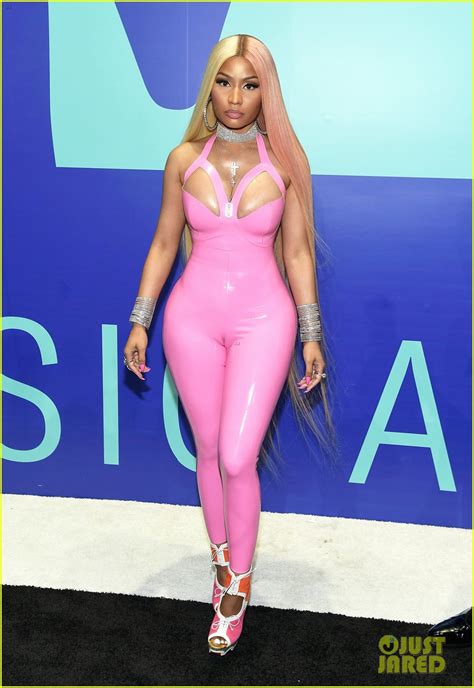 Nicki Minaj Wears Pink Latex Bodysuit To Mtv Vmas 2017 Photo 3946625