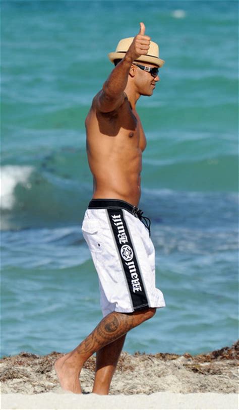 Shemar Moore Hits The Beach In Miami Shemar Moore Photo 30728190