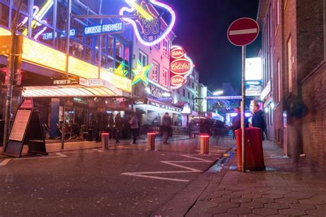 Hamburg Sünde And Sex Führung über Die Reeperbahn Getyourguide