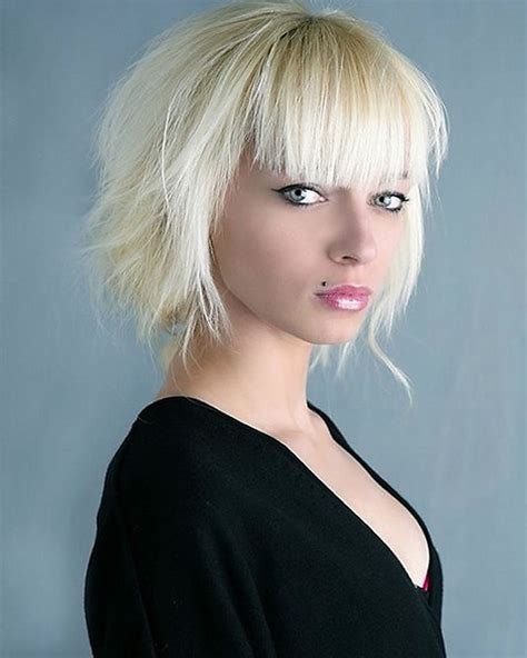 A lot of women worry about styling their new short hair. 20 Lovely Short Haircuts with Bangs for Fine Hair in 2020 ...