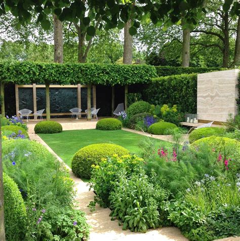 A Modern Take Of A Formal English Italian Garden Garden Design