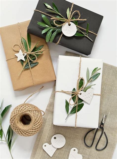 Molly from almost makes perfect creates these homemade gift wrap papers by hand painting. 9 Unique Gifts Wrappings | Interior design ideas | Home ...