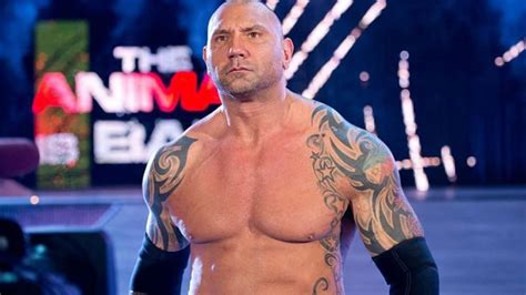 Dave Bautista Announces Retirement From Wwe After Wrestlemania 35