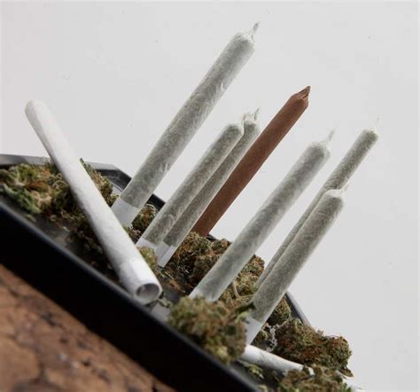 The Most Insane and Creative Ways to Roll Up A Joint in 2021 - Cannabis ...
