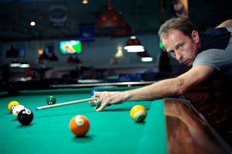 Earl Strickland One Of The Best Nine Ball Players Teaches At A Queens Pool Hall The New York