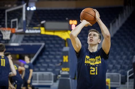 2 days ago · franz wagner has been one of the most popular prospects in this draft class, as the brother of an nba player he was bound to get a little buzz, but his play at michigan did that for him as well. Franz Wagner to Miss 4-6 Weeks, Johns in Boot | mgoblog
