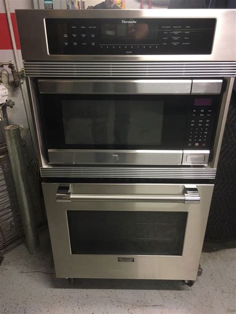 They've made it to be extremely affordable. Thermador 27" Combo Oven Microwave - viking wolf Rangetop ...