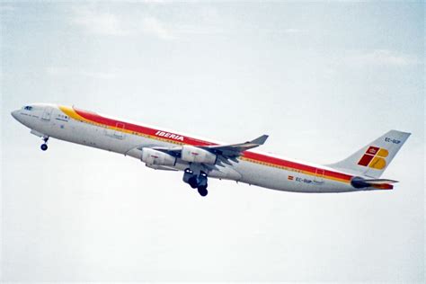 Daily Planes News Iberia Retira Su Ultimo De A340 300 De Servicio