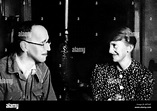 BERTOLT BRECHT & MARGARETE STEFFIN SCHRIFTSTELLER (1941 Stockfotografie ...