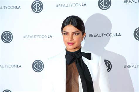 Sexy Priyanka Chopra Pictures 2019 Popsugar Celebrity Uk Photo 46