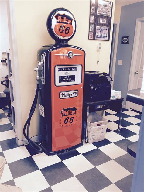 Pin By Clyde Glass On Gas Pumps Old Gas Pumps Old Gas Stations Gas