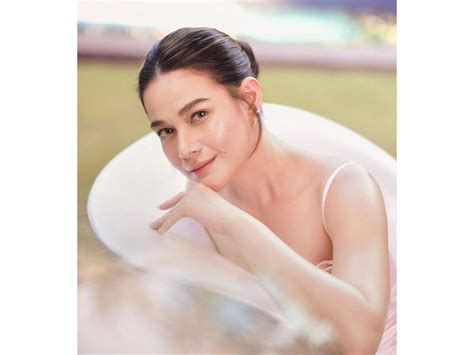 Look Bea Alonzo S Chic Fashion Style Through The Years Gma Entertainment