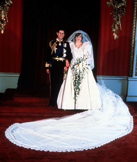 Every time lady diana turned up, there were loads of people waiting outside, says elizabeth. princess-diana-wedding-dress-price-nice-design-6-prince ...
