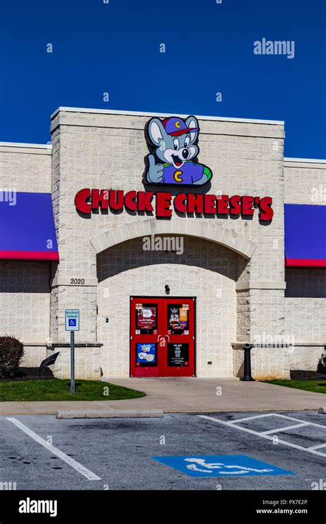 Lancaster Pa Usa October 18 2018 Chuck E Cheeses Is A Chain Of