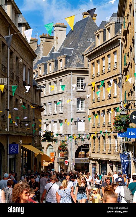 Saint Malo Brittany France The Busy Streets Of The Old Town Stock