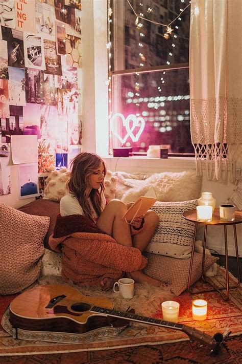 Here are some creative photography ideas to do at home by just using your phone. The Perfect Day | Chill room, Indie room, Aesthetic bedroom