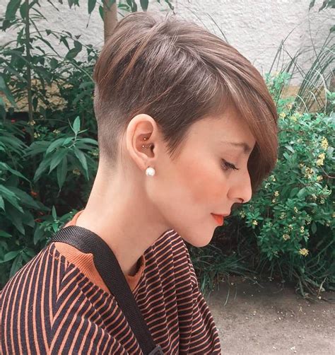 I overheard partially the words like clippers nape straight razors most of which i didnt understand. Pixie Haircut With Buzzed Nape - 15+ » Short Haircuts Models