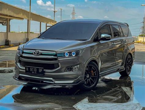 This Customised Toyota Innova Looks Macho With A Sporty Body Kit My
