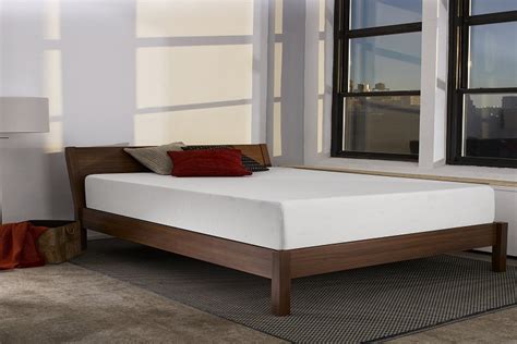 Modern foam mattresses usually employ memory foam or latex foam (or a combination of the two) in the comfort layer, while. Top 10 Most Comfortable Mattresses in 2020 | Sweet Dream ...