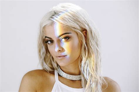 Download Necklace Smile Brown Eyes Blonde Singer Music Bebe Rexha K Ultra HD Wallpaper