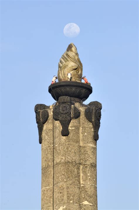 Moon And Tugu Muda Monument Semarang Stock Image Image Of Column