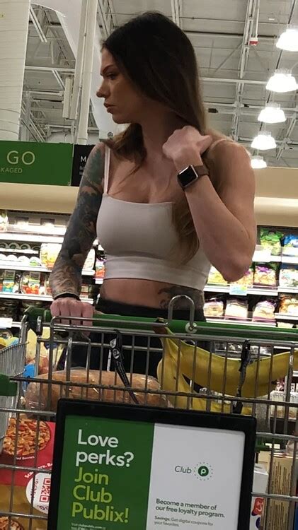 Tatted Fit Slim Brunette Beauty At The Market Forum