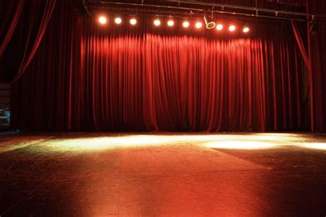 Se MejorÓ La IluminaciÓn En El Teatro Balcarce Provincia De Buenos Aires