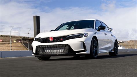 2023 Honda Civic Type R Exclusive Photos