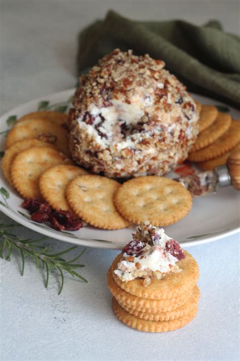 Fast And Easy Holiday Cheese Ball Recipe Holiday Cheese Ball Recipe