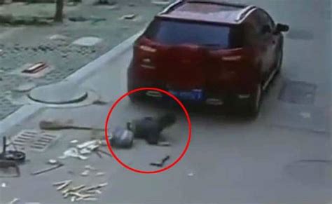 Caught On Camera 6 Year Old Gets Run Over By Suv And Survives