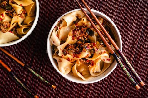Bowls Of Biang Biang Noodles Topped With Spicy Chili Oil Sauce Stock Image Image Of Noodles