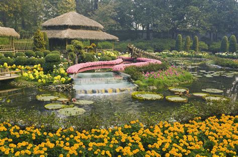 Around The World In 50 Amazing Gardens Gardens Of The World Garden Tours China Garden