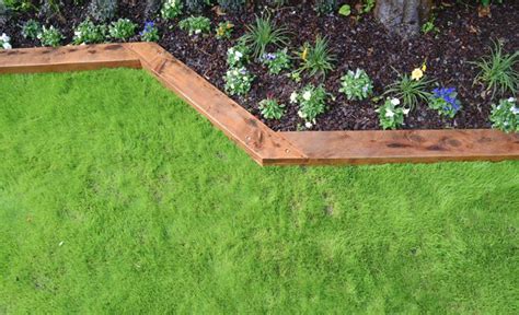 Straight Landscape Edging Kit With 2 Boards Gardeners Supply