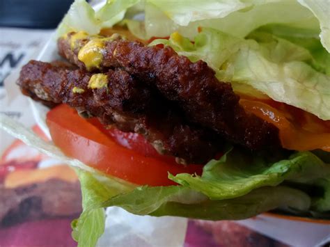 Delivers the quality, taste and innovation that australian burger lovers want. carls jr all natural burger low carb IMG_20150109_101715 ...