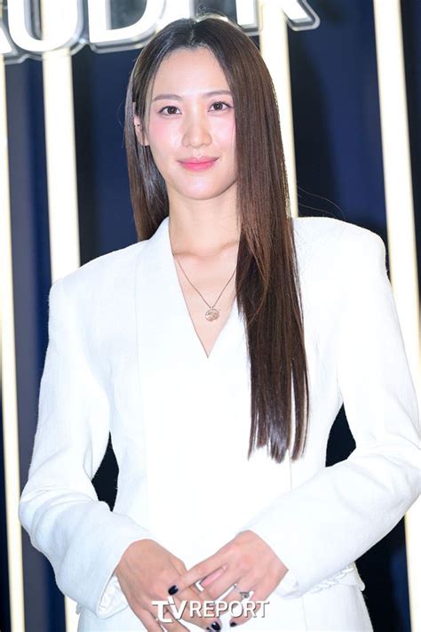 Claudia Kim 2023