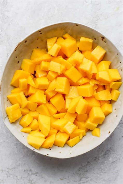 how to cut mango the wooden skillet