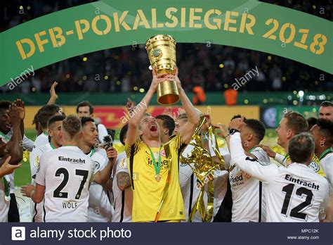 Die eintracht besiegte den fußballmeister bayern mit 3:1. Berlin, Deutschland. 19 Mai, 2018. 19.05.2018, Olympiastadion, Berlin, GER, DFB-Pokal, Finale FC ...