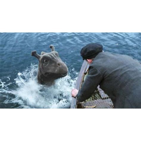 Quando um garotinho solitário chamado angus descobre um grande e misterioso ovo na praia do lago ness. Blu-ray - Meu Monstro de Estimação
