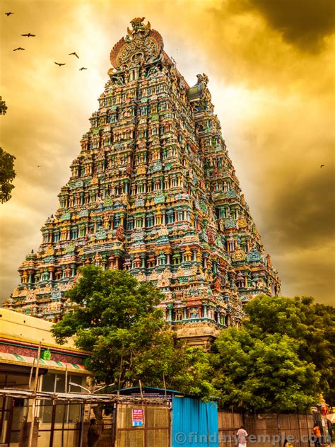 madurai meenachi amman temple the temple is 3000 year old and rebuild several time there are