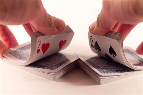 How To Shuffle Playing Cards The Basics Of Shuffling A Deck Of Cards
