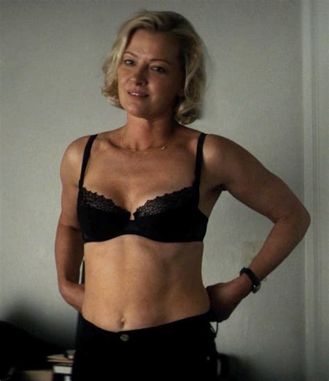 Gretchen Mol R Celebritybelly