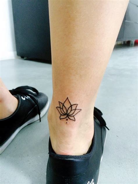 4.7 delicate flower ankle tattoo. 40 Cute and Tiny Ankle Tattoo Designs For 2016 - Bored Art